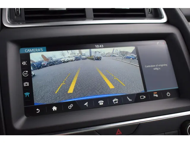 Jaguar E-PACE 2.0 P200 AWD R-Dynamic S 2019 Benzine 21