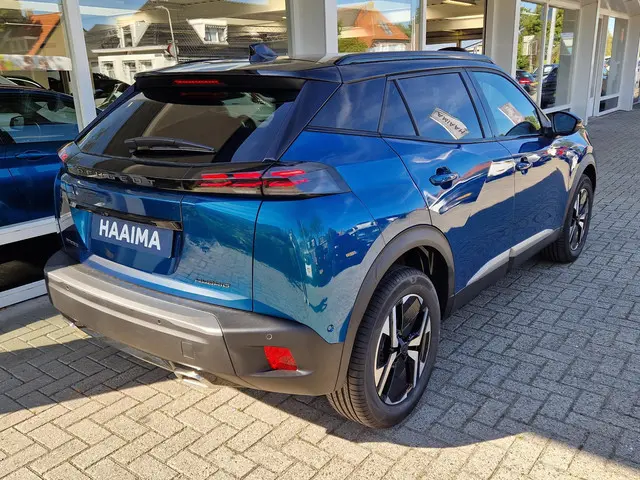 Peugeot 2008 1.2 Hybrid 145 GT 2025 Hybride Benzine 8