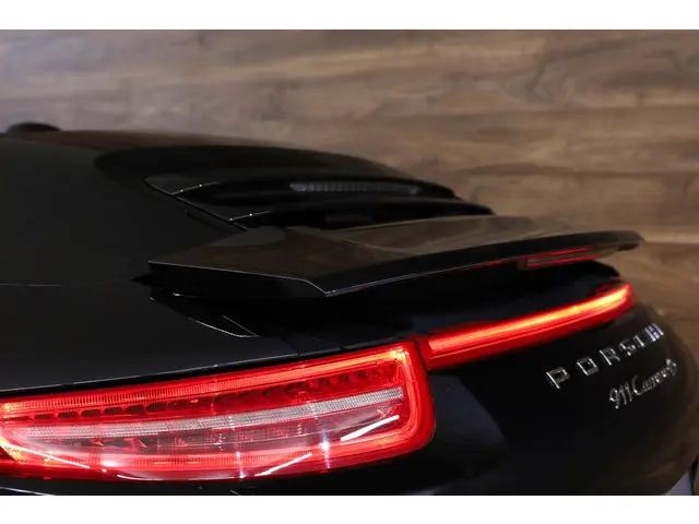 Porsche 911 Cabrio 3.8 Carrera 4S 2014 Benzine 26