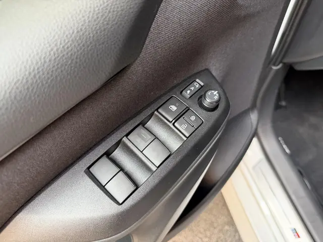 Toyota Yaris Hybrid 130 GR Sport 2025 Hybride Benzine 36
