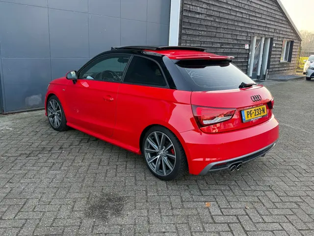 Audi A1 1.4 TFSI CoD Sport S line Edition 2017 Benzine 4