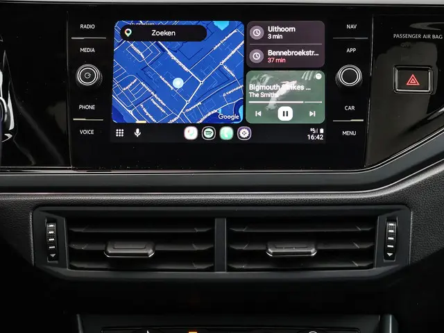 Volkswagen Taigo 1.0 TSI 115pk DSG R-Line 2024 Benzine 19