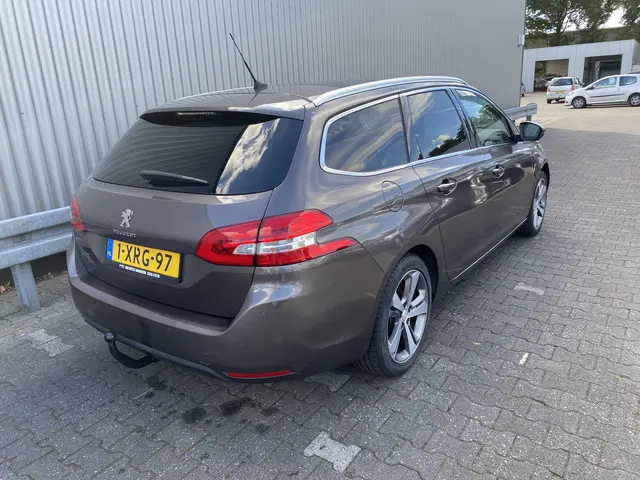 Peugeot 308 2