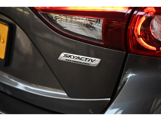 Mazda 3 SkyActiv-G 120 6MT SkyLease+ 2018 Benzine 9