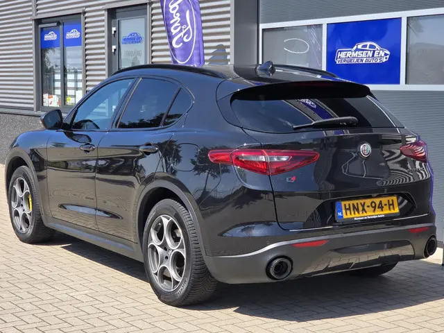 Alfa Romeo Stelvio 2.0 T AWD B-Tech trekhaak! 2019 Benzine 3