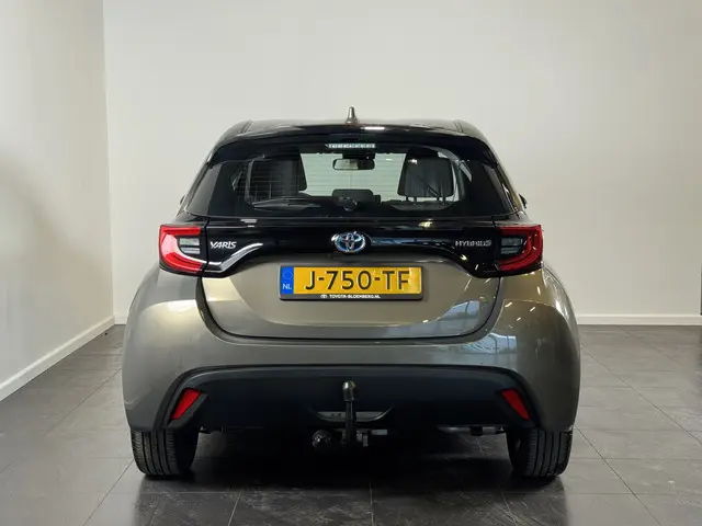 Toyota Yaris 1.5 Hybrid Dynamic 2020 Hybride Benzine 4