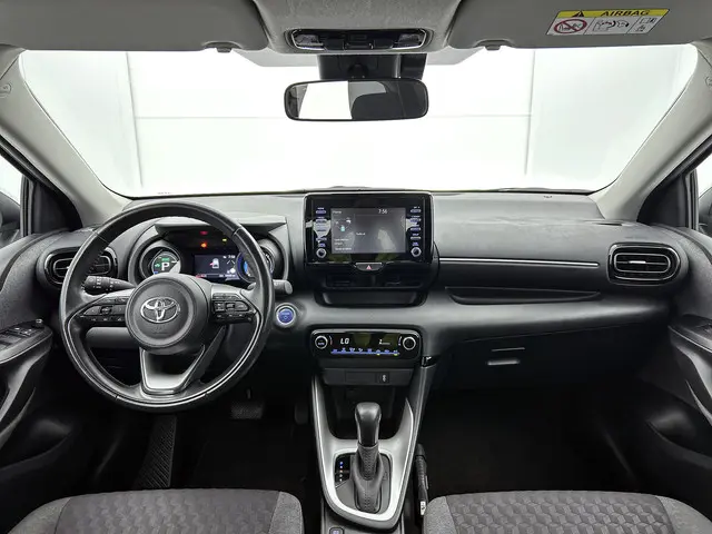 Toyota Yaris 1.5 Hybrid Dynamic 2021 Hybride Benzine 4