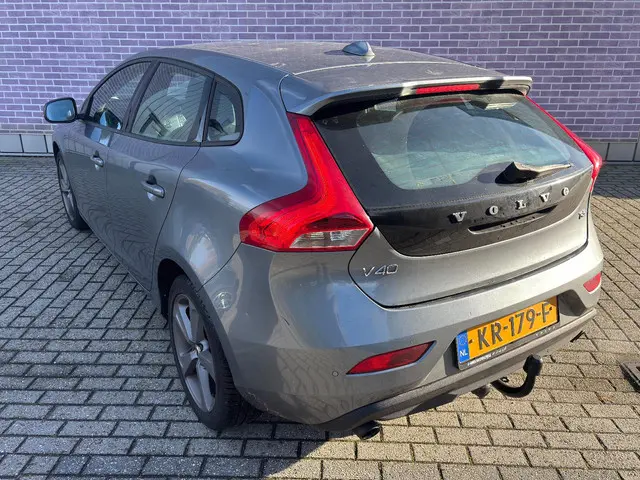 Volvo V40 1.5 T3 Nordic+ 2016 Benzine 4
