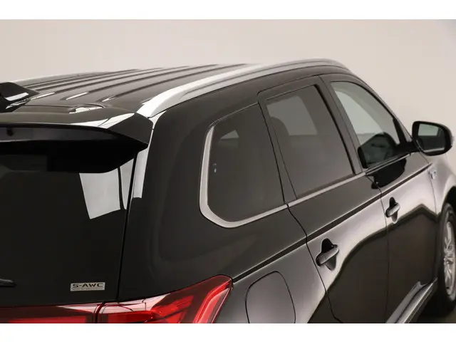 Mitsubishi Outlander 2.4 PHEV Pure 2019 Hybride Benzine 21
