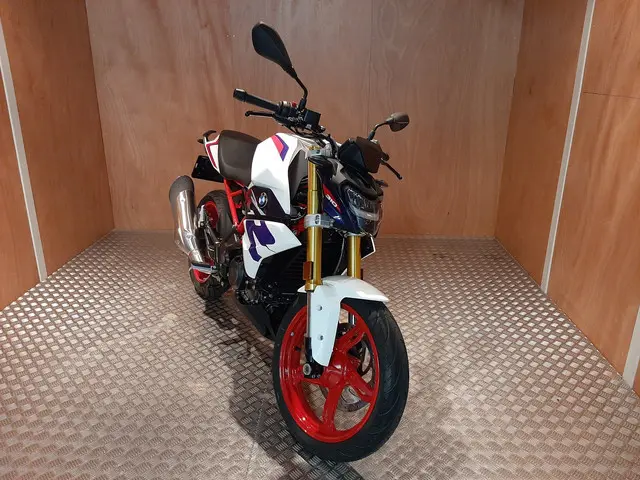 BMW G 310 R 2