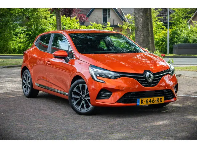 Renault Clio TCe 90 Intens 2021 Benzine 43