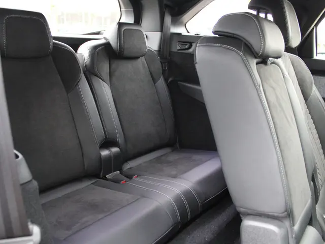 Peugeot e-5008 GT Avantage 73 kWh 2025 Elektrisch 9