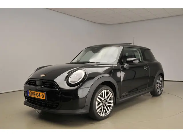 MINI 3-Deurs Cooper C 2024 Benzine 33