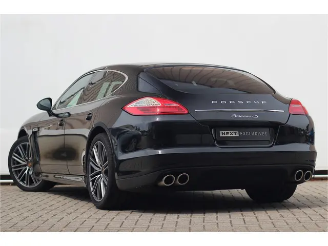 Porsche Panamera 4.8 S 2012 Benzine 9