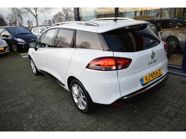 Renault Clio Estate 0.9 TCe Limited 2017 Benzine 3