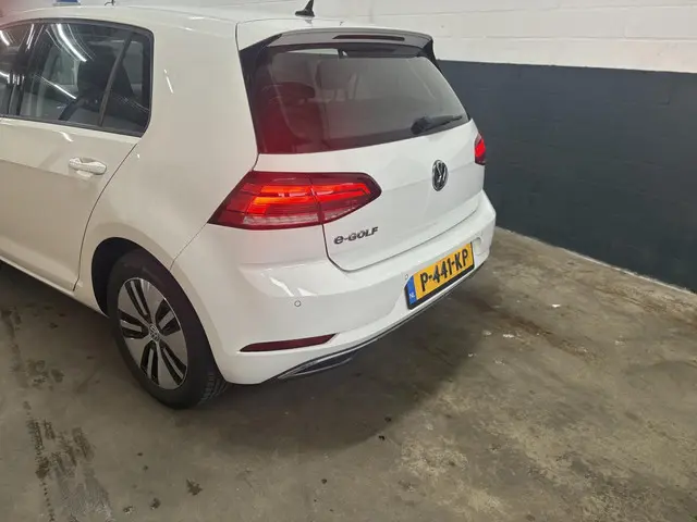Volkswagen e-Golf |ELECTRIC|AUTOMAAT|NAVI| 2018 Elektrisch 3