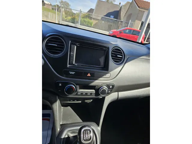 Hyundai i10 1.0i i-Motion Go! 2016 2016 Benzine 13