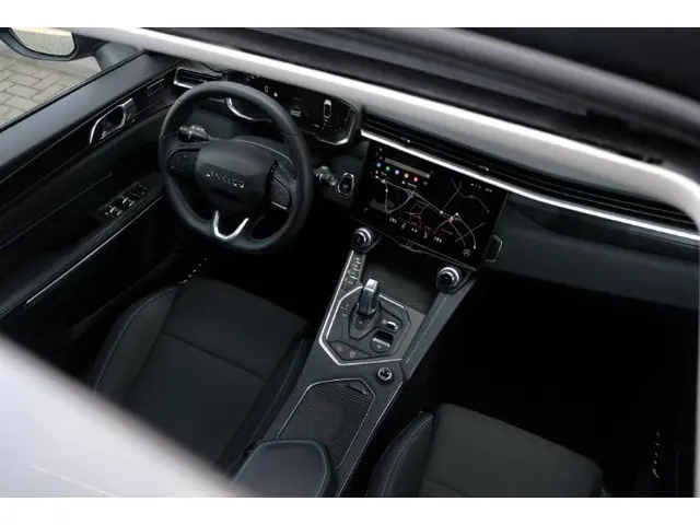 Lynk & Co 01 1.5 Plug-in Hybride 2022 Hybride Benzine 8