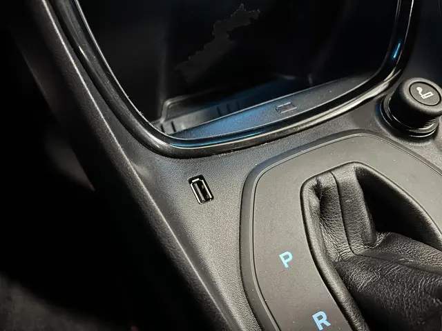 Ford Puma 1.0 EcoBoost Hybrid ST-Line X 2023 Benzine 44