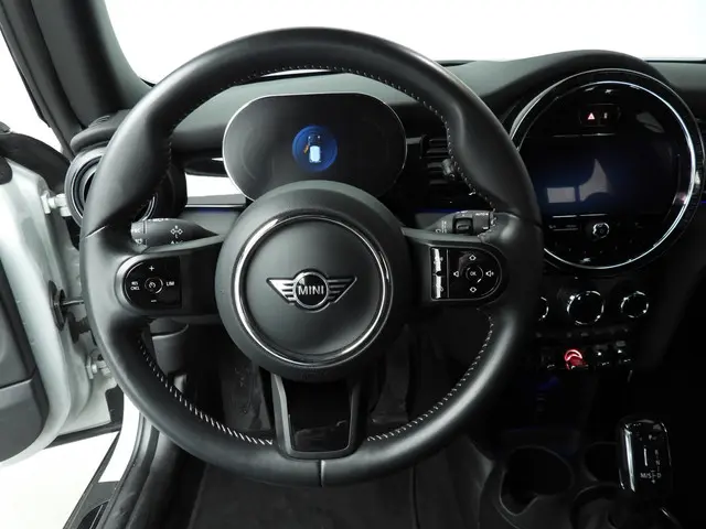 MINI 3-Deurs Cooper 2022 Benzine 11