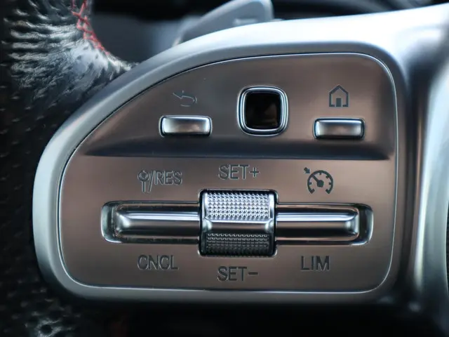 Mercedes-Benz 200-klasse GLB AMG line 2020 Benzine 19