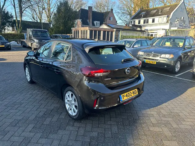 Opel Corsa 1.2 Edition , navigatie , pdc , DAB 2022 Benzine 4