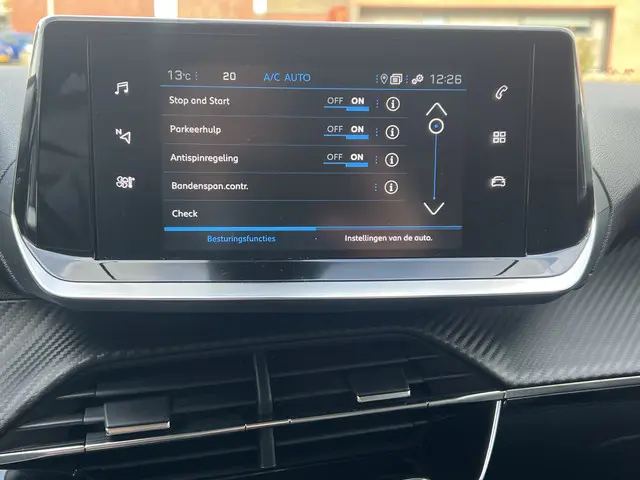 Peugeot 2008 1.2 Turbo 100 pk Allure 2022 Benzine 21