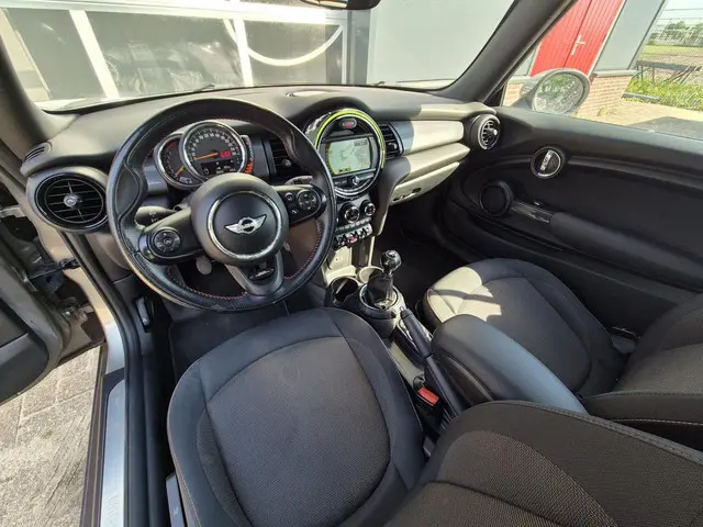 MINI Cooper Cabrio 1.5 2017 Benzine 9