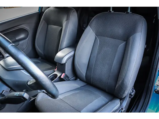 Ford Fiesta 1.0 EcoBoost Titanium 2015 Benzine 13