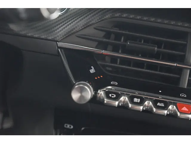 Peugeot 2008 PureTech 130 EAT8 GT 2024 Benzine 50