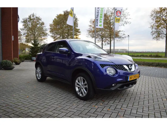 Nissan Juke 1.6 Acenta automaat 2017 Benzine 4