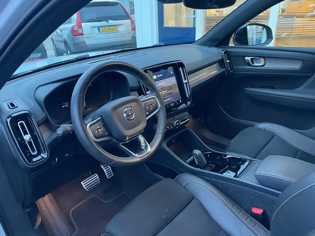 Volvo XC40 Recharge P8 AWD R-Design 2021 Elektrisch 13