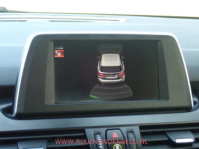 BMW 2 Serie Active Tourer 218i 2015 Benzine 17