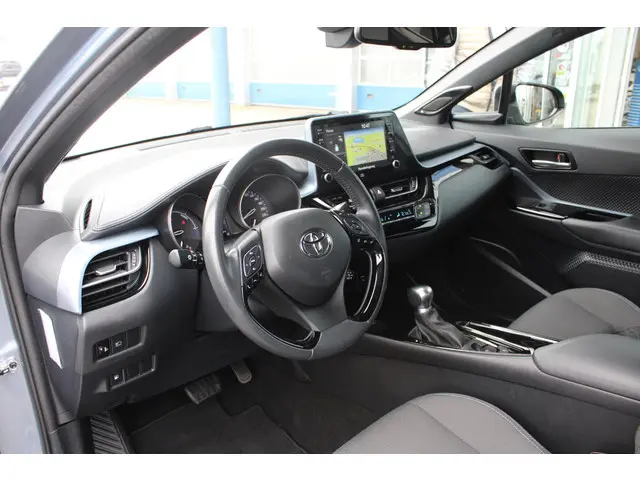 Toyota C-HR 2.0 Hybrid Style 2021 Hybride Benzine 8