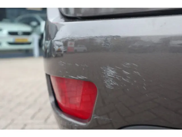 Citroën C4 Picasso 1.2 PureTech Intensive 2016 Benzine 31