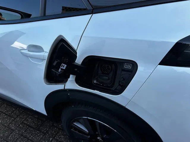 Peugeot e-2008 EV GT Pack 50 kWh 2021 Elektrisch 9