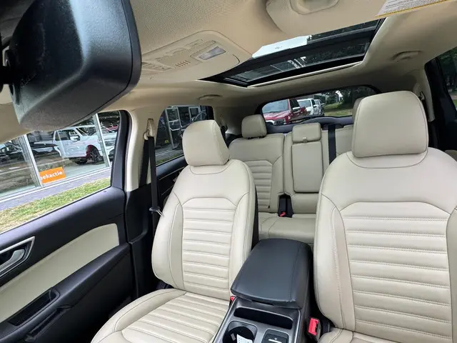 Ford Edge 2.0L SEL AWD Full-Options 2024 Benzine 10