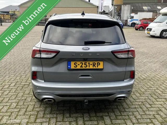 Ford Kuga 1.5 EcoBoost ST-Line 2023 Benzine 4