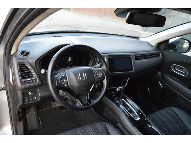 Honda HR-V 1.5 i-VTEC Executive automaat 2017 Benzine 10