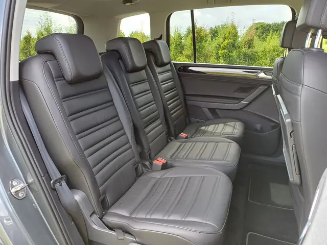 Volkswagen Touran 1.4 TSI Highline 2018 Benzine 33