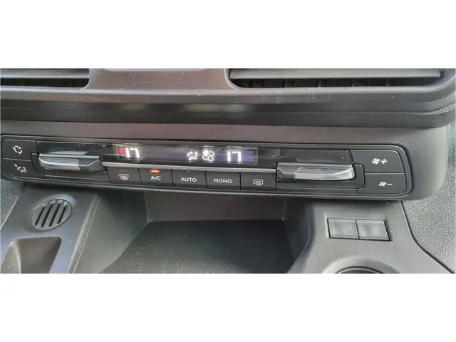 Opel Combo Tour 1.2 Turbo L2H1 Edition 7p. 2020 Benzine 7