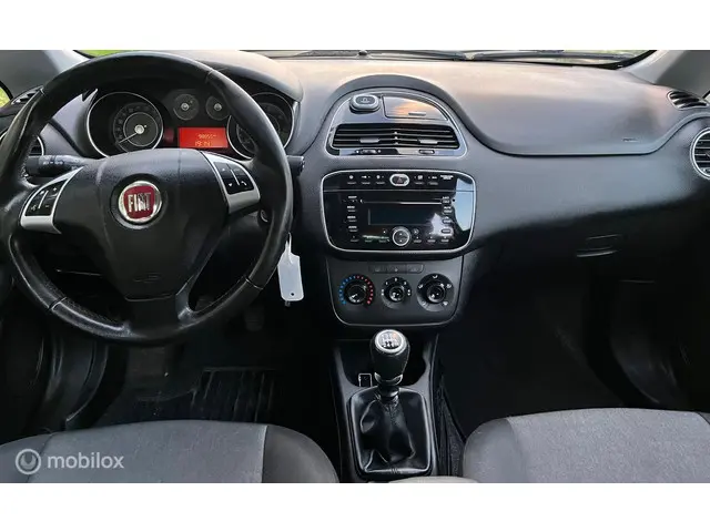 Fiat Punto Evo 0.9 TwinAir Lounge 2015 Benzine 21