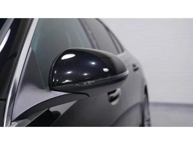 Mercedes-Benz C-Klasse 180 AMG Line 2023 Benzine 12