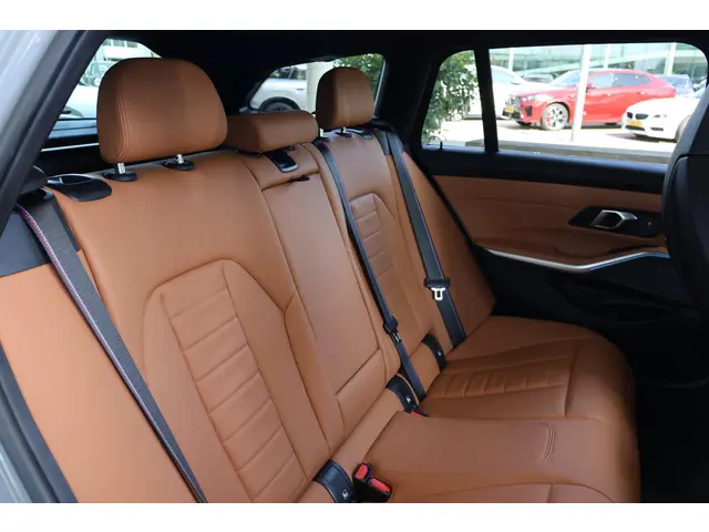 BMW 3 Serie Touring M340i xDrive 2024 Benzine 16