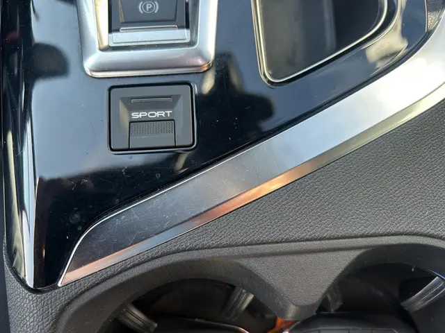 Peugeot 3008 1.2 PureTech GT -Line automaat 2017 Benzine 23