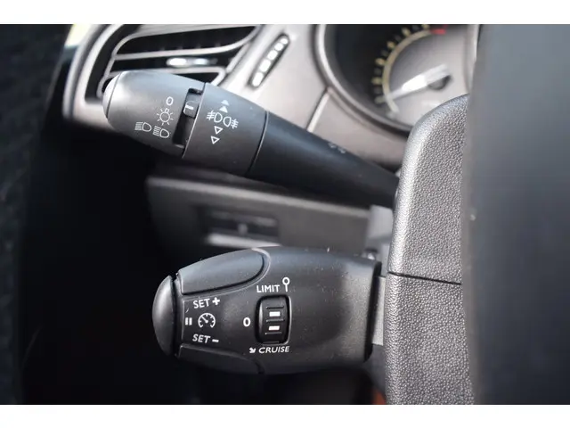 Citroën C3 1.0 PureTech Collection 2015 Benzine 27