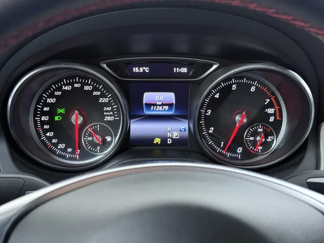 Mercedes-Benz CLA 180 AMG line 2016 Benzine 23