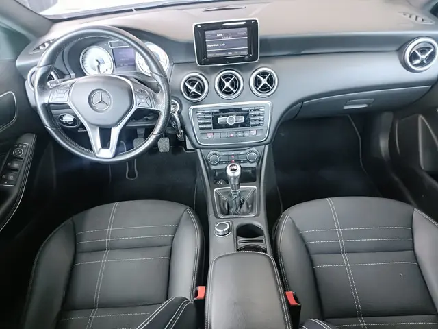 Mercedes-Benz A-Klasse 200 Ambition 2012 Benzine 2