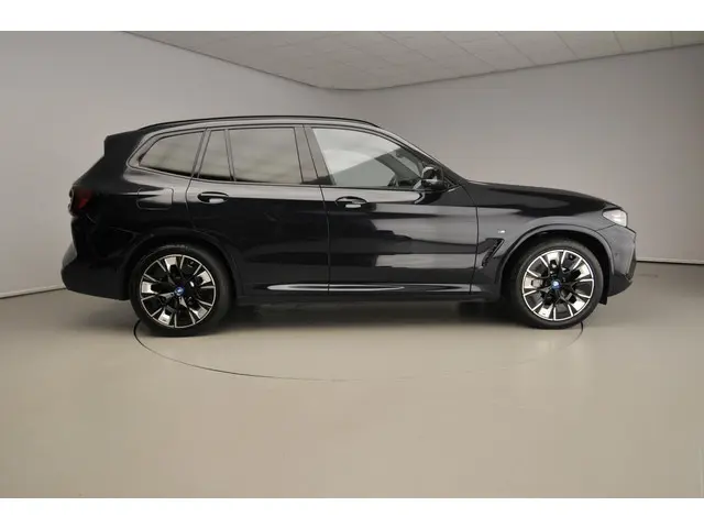 BMW iX3 High Executive 2023 Elektrisch 4