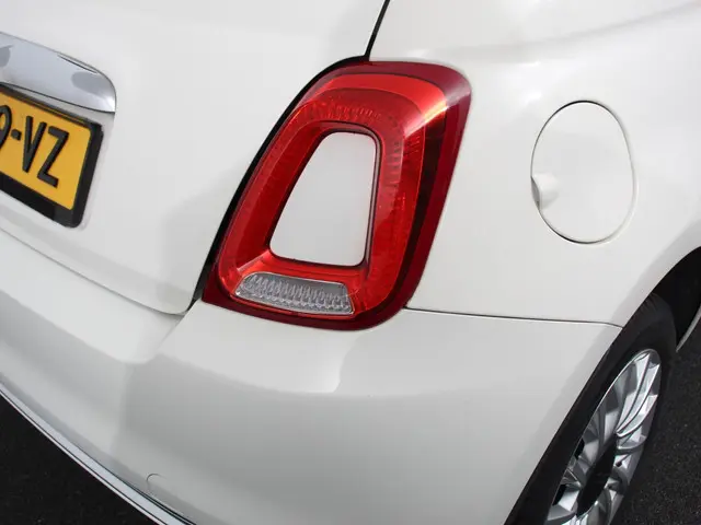 Fiat 500 0.9 TwinAir Lounge 2016 Benzine 31